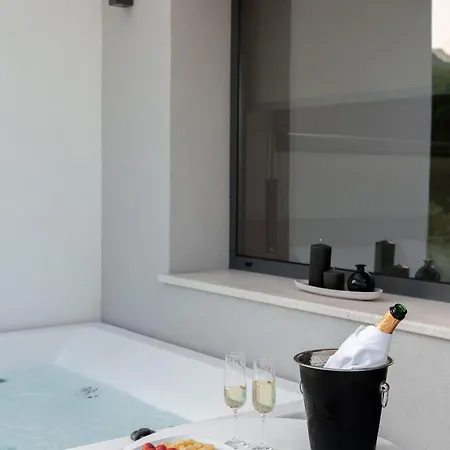 Sealuxe Living 4* Nea Iraklitsa