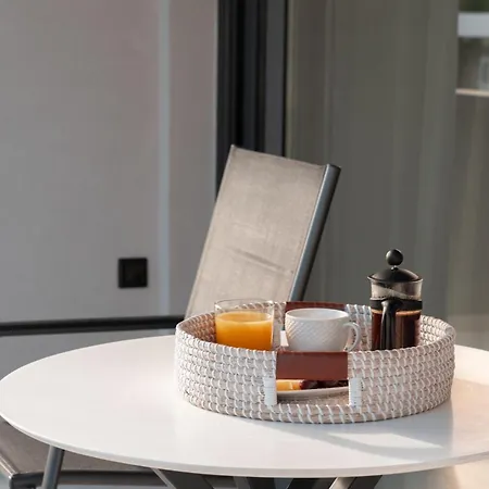 Sealuxe Living Aparthotel 4*