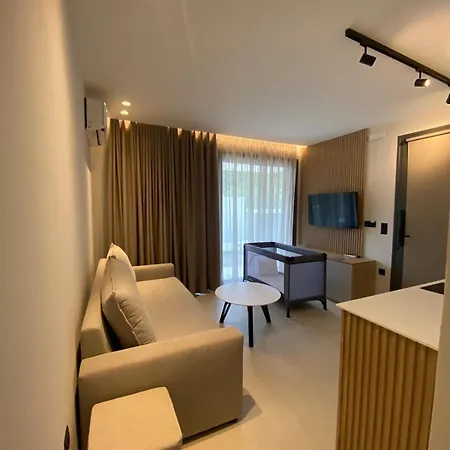 Hotel de apartamente Sealuxe Living Nea Iraklitsa