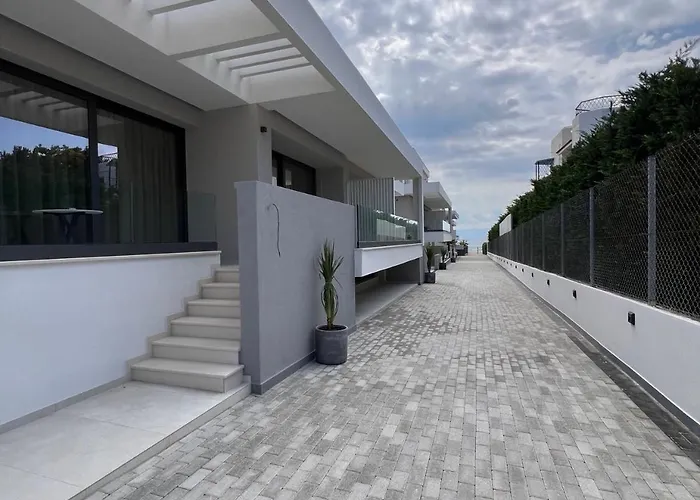 Sealuxe Living Апарт-отель