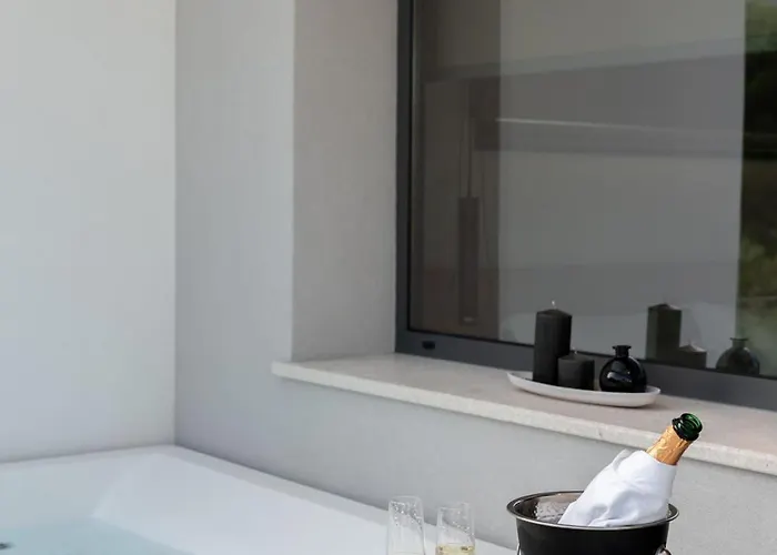 Sealuxe Living 4* Nea Iraklitsa